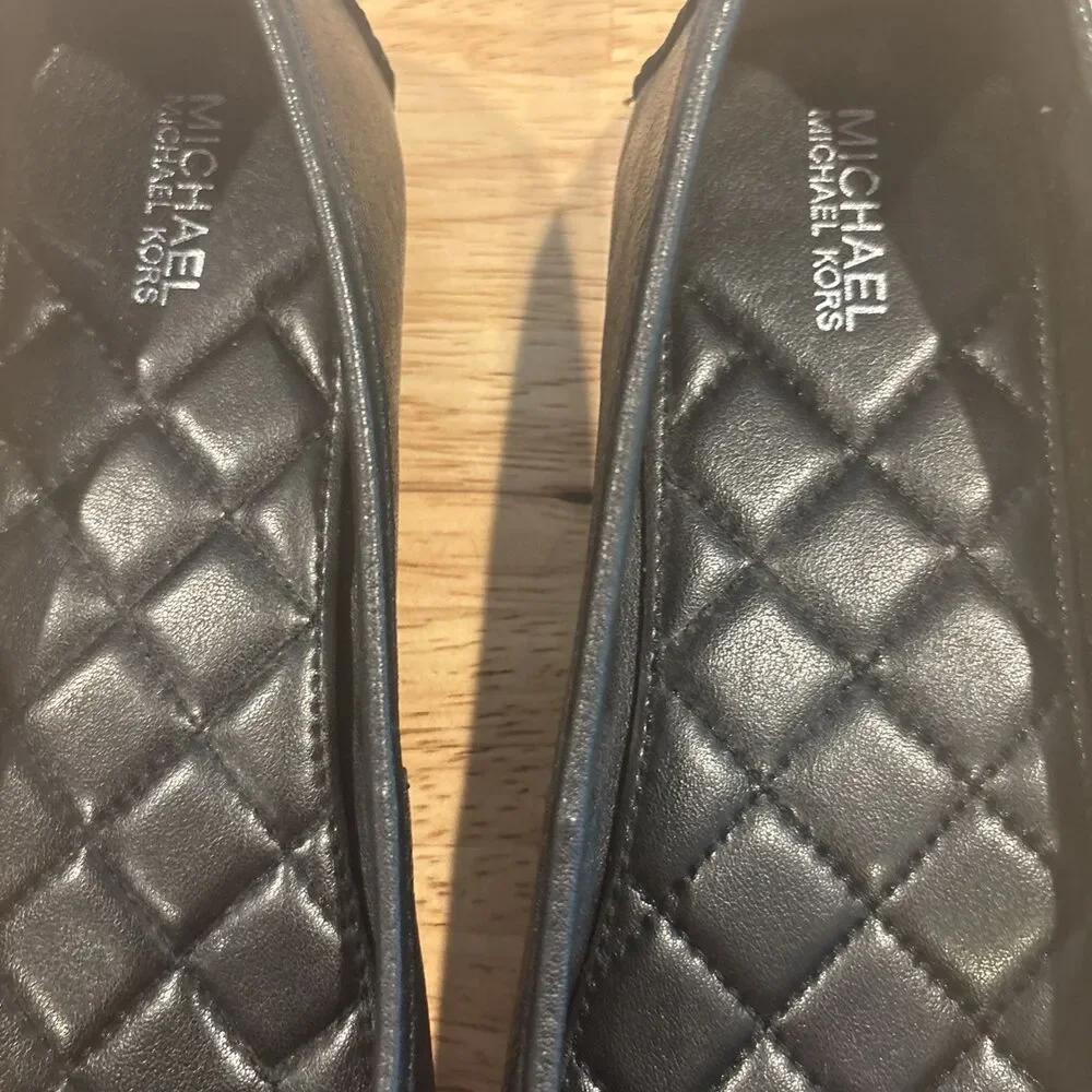 Michael Kors Ballet Flats Driving Shoes MK Silver Tone Logo Charm Black Size 6M